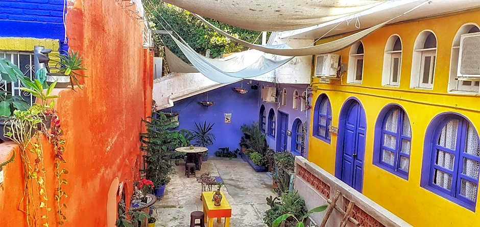 Riad Lola