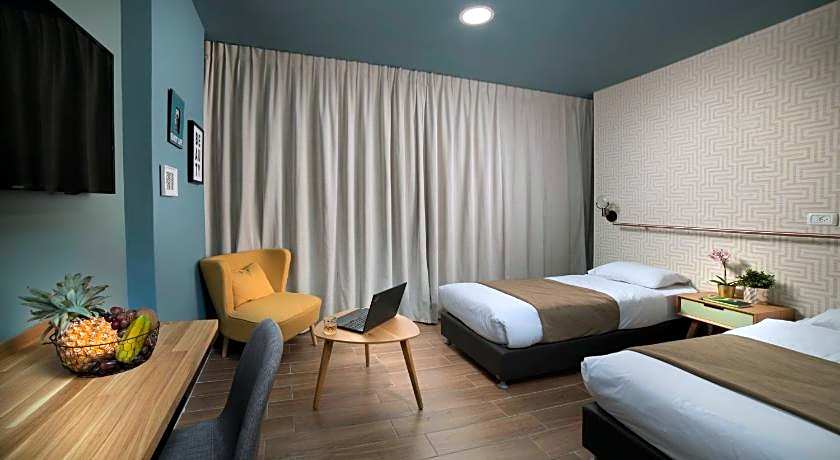 Diana Seaport Apartments