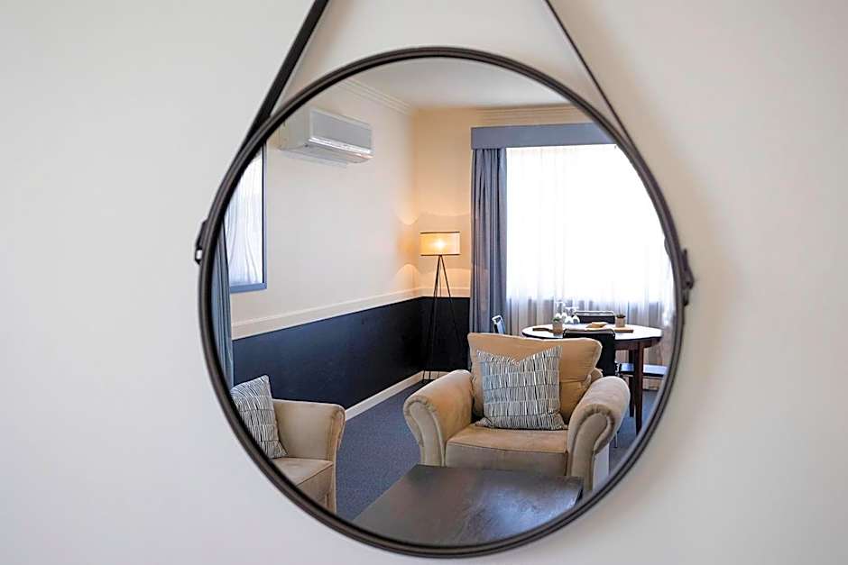 Hawkesbury Race Club Motel