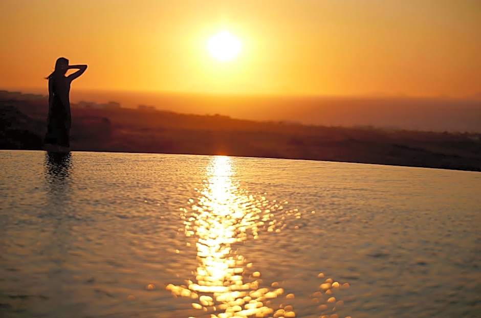 Danae Suites Santorini
