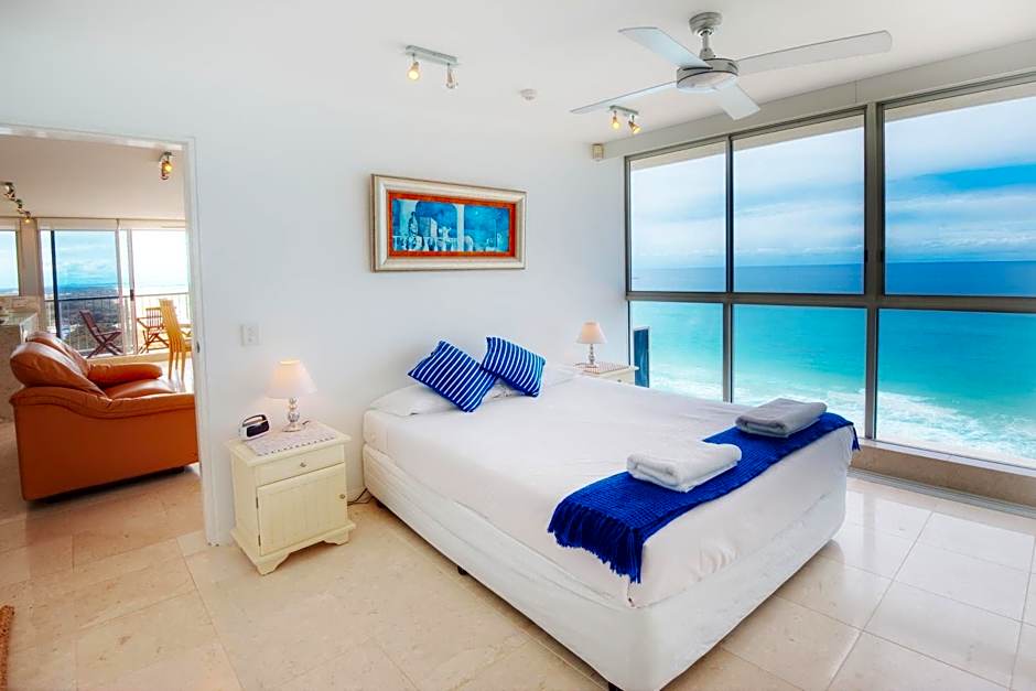 Golden Sands on the Beach - Absolute Beachfront Apartments