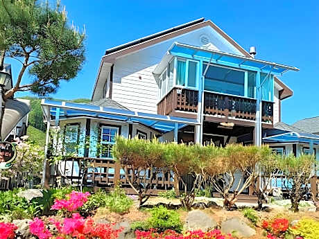 Inje Rainbow Pension