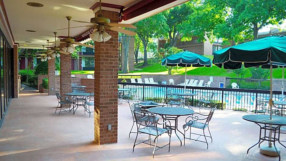 Magnuson Grand Hotel & Conference Center Tyler