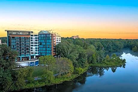 Merriweather Lakehouse Hotel, Autograph Collection