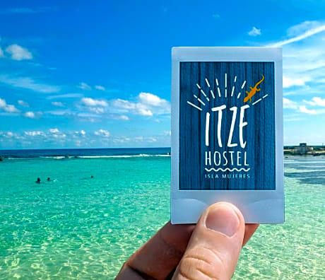 Itzé Hostel