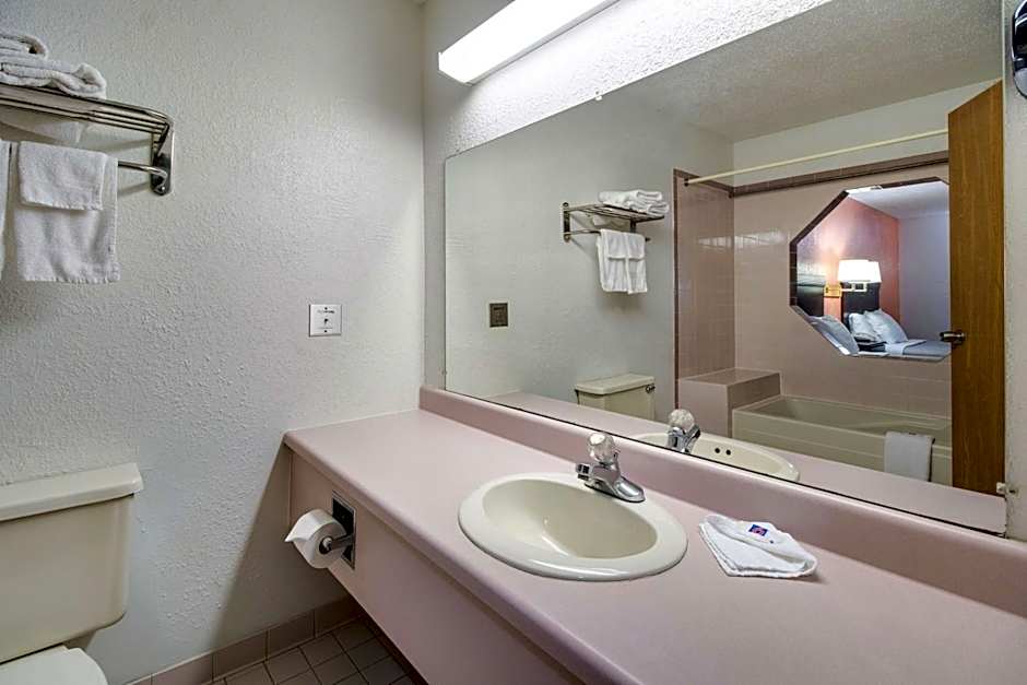 Motel 6-Marion, IL