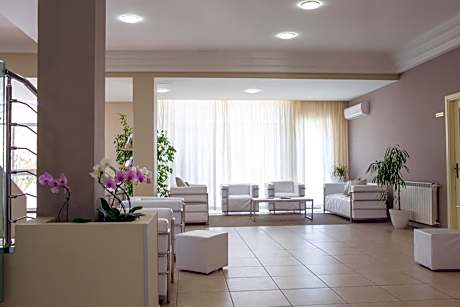 Hotel Holiday