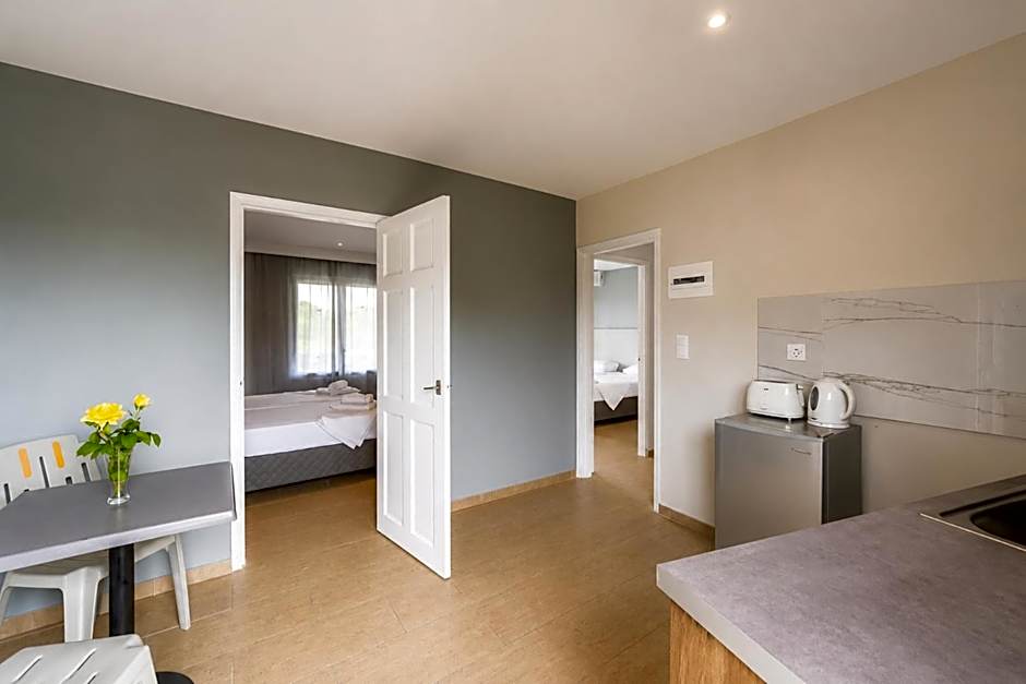 Nikos Villas - Poolside Getaways in Kavos, Corfu