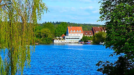 Restaurant und Hotel Zum Weissen Ross