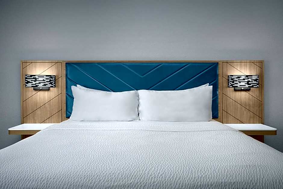 Holiday Inn Express Hotel & Suites DFW West - Hurst By IHG