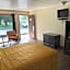 Amber's Inn and Suites