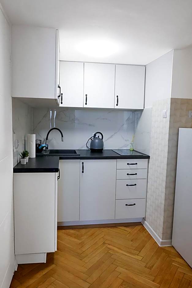 ClickTheFlat Three Crosses Square Apart Rooms