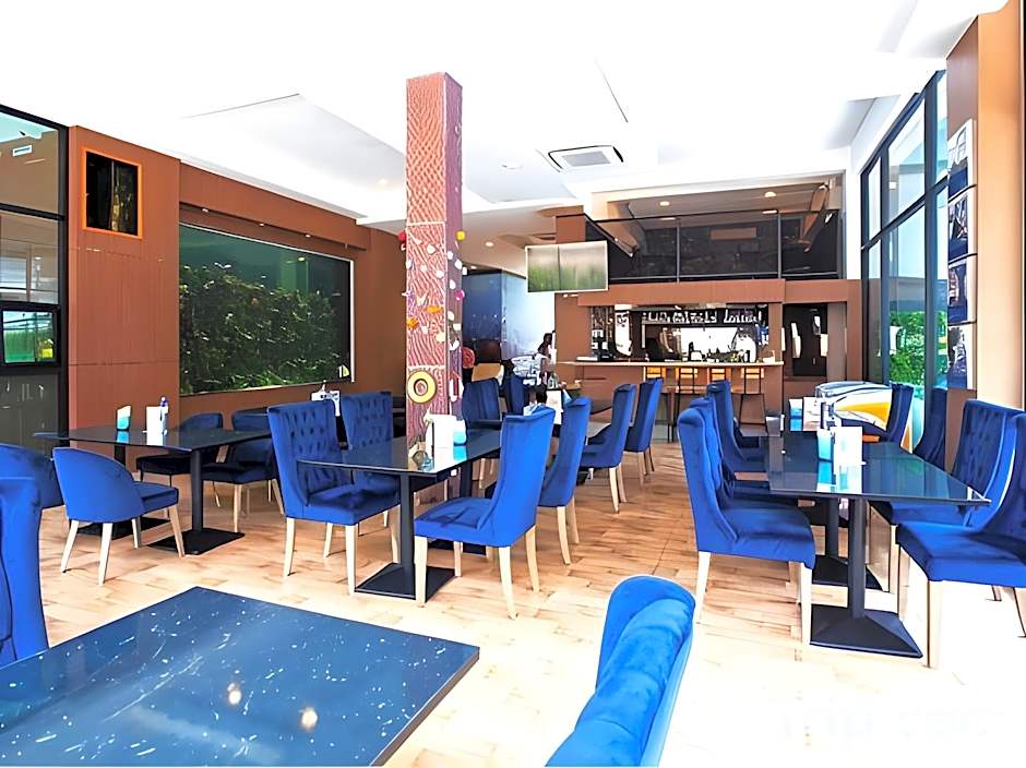 V20 Boutique Jacuzzi Hotel