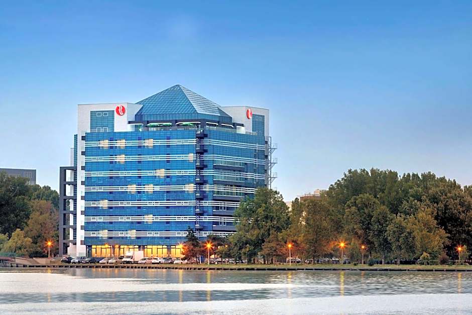 Foto 1 de 50 de Ramada by Wyndham Constanta