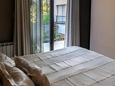 Apartment (3 Adults)