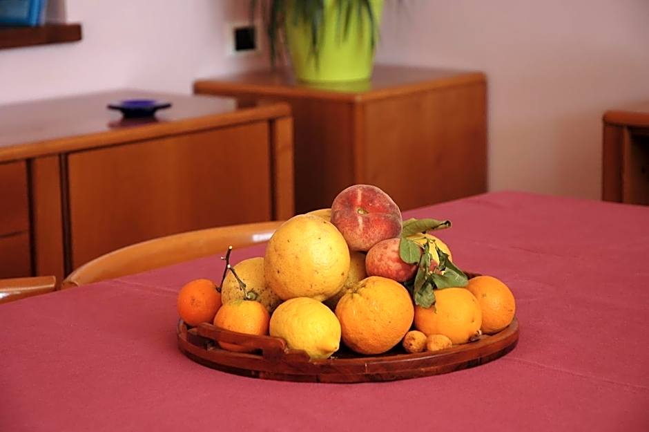 Liana Guest House
