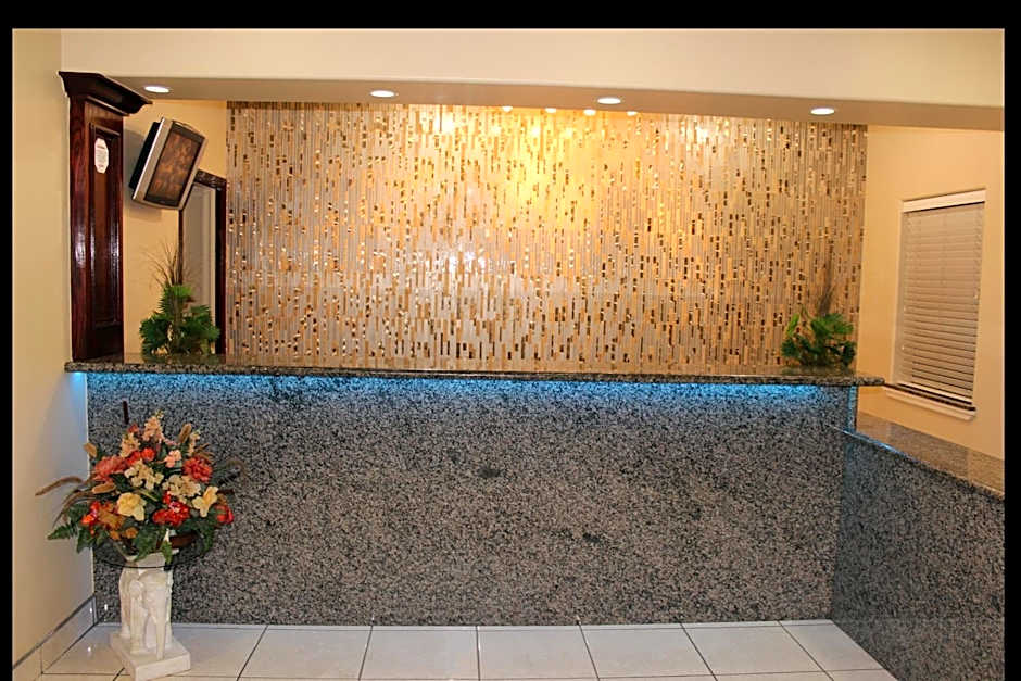 Texas Inn & Suites McAllen at La Plaza Mall and Airport