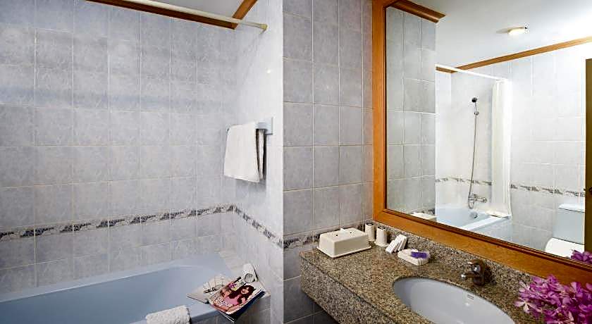 Riverine Place Hotel and Residence