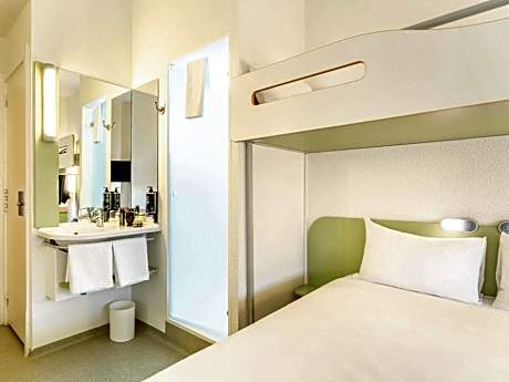 Double Room with Bunk Bed