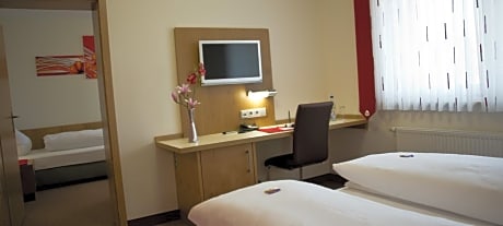 Comfort Quadruple Room