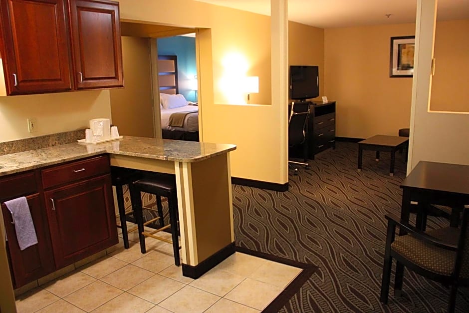 Holiday Inn Express - Ludlow - Chicopee Area, an IHG Hotel