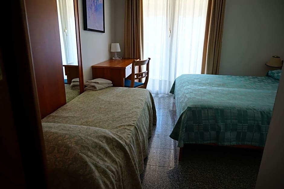 Hotel Flora