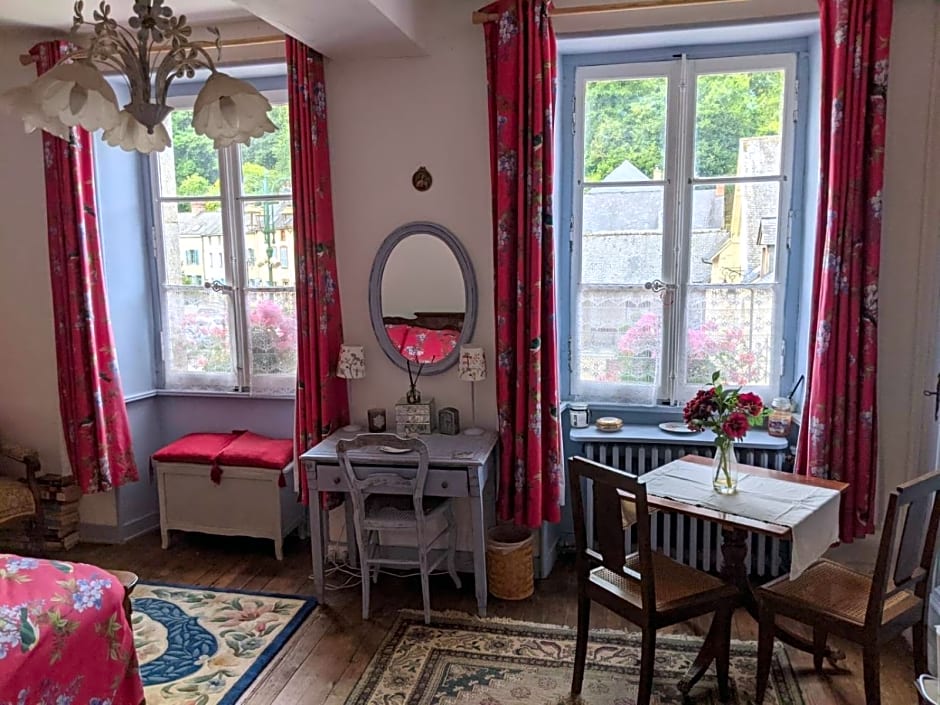 Sweeting's B & B Chailland