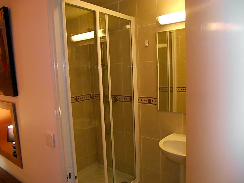 Le Nouvel Hotel Du Theatre