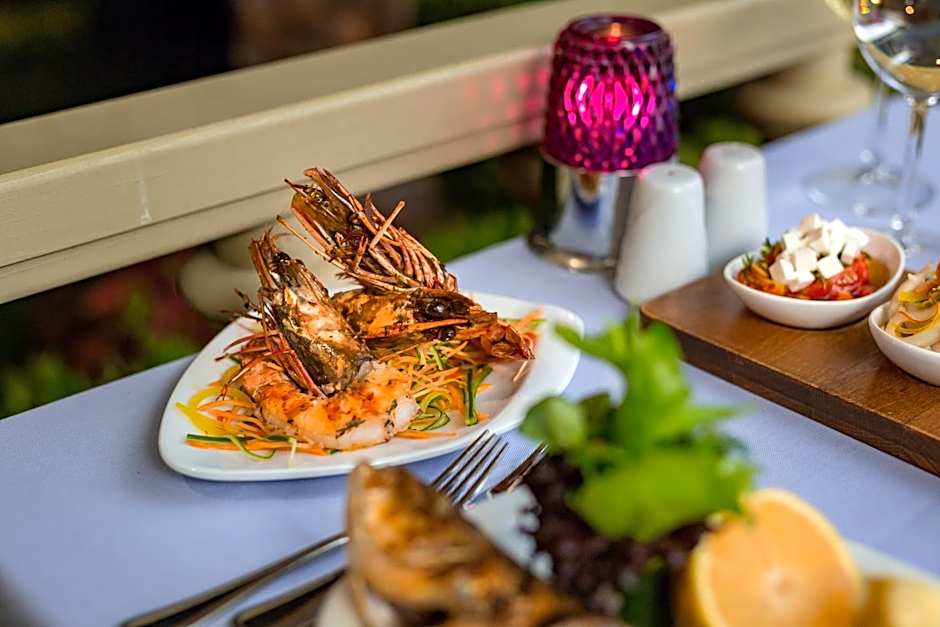 Royal Holiday Palace