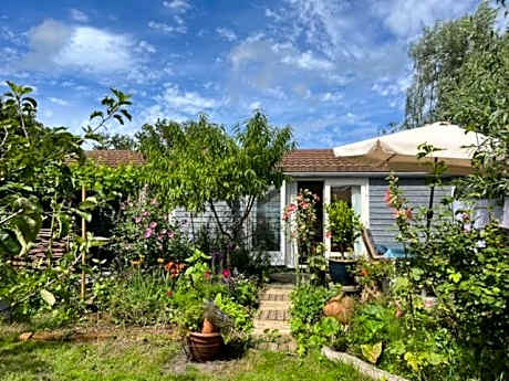 Bungalow with Garden View
