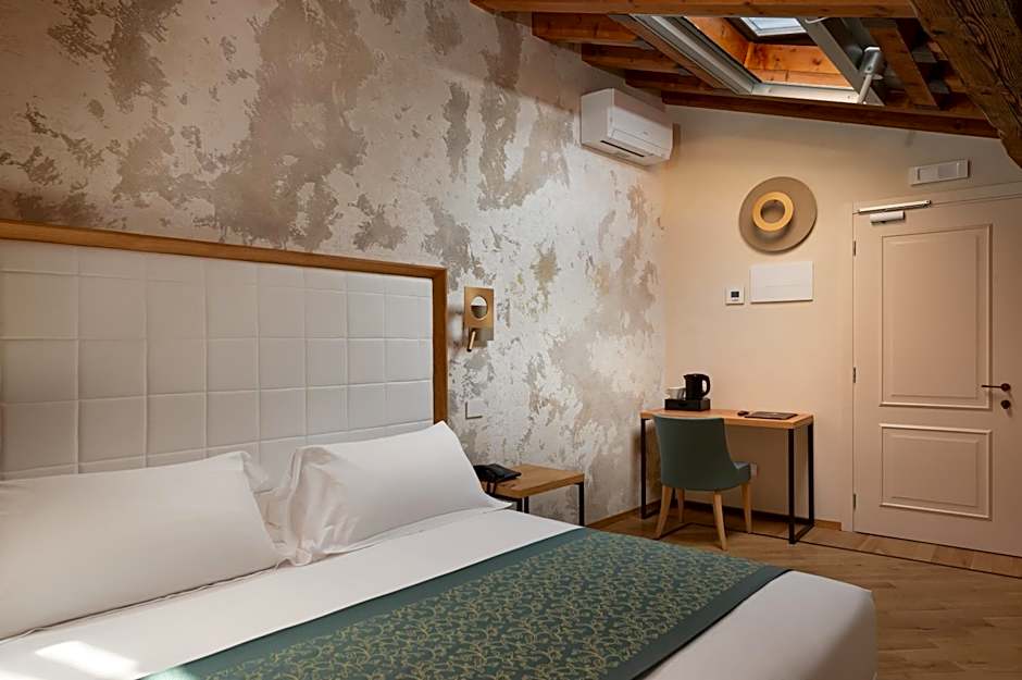 Cà Uberti Palace Hotel
