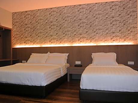 Deluxe Triple City View