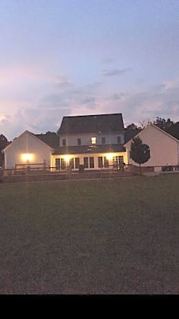 MooreField Suites Greensboro East