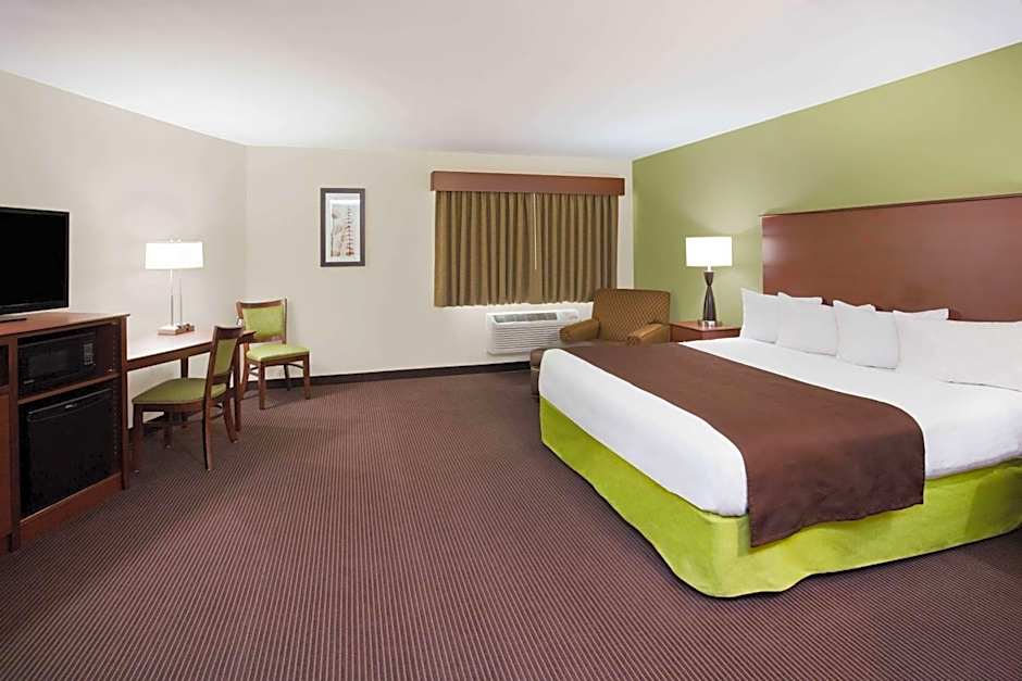 Photo 1 of 7 of 1 King Bed
