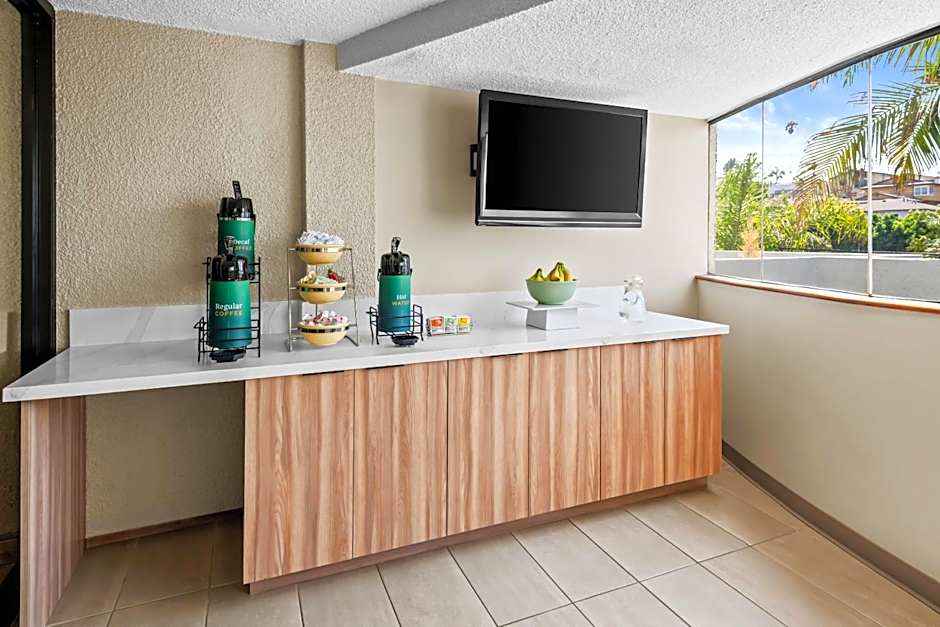 Quality Inn And Suites Hermosa Beach