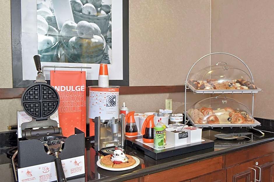 Hampton Inn By Hilton & Suites Alexandria