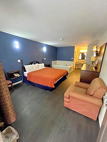 King Room with Spa Bath - Smoking