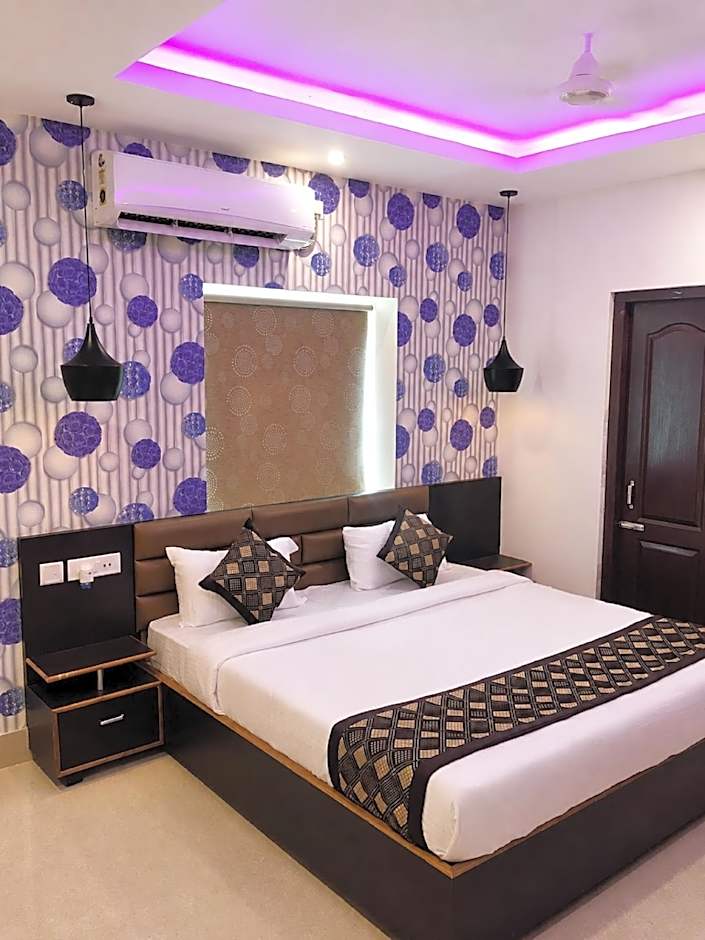 Goroomgo Effective Bollywood Hotels Bhubaneswar