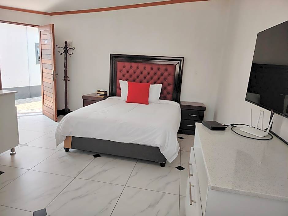 4th Avenue Themepark & Lodge