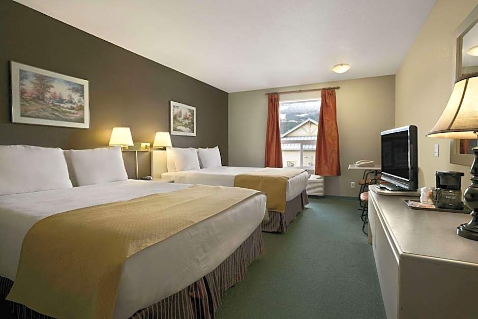 Super 8 by Wyndham Revelstoke BC