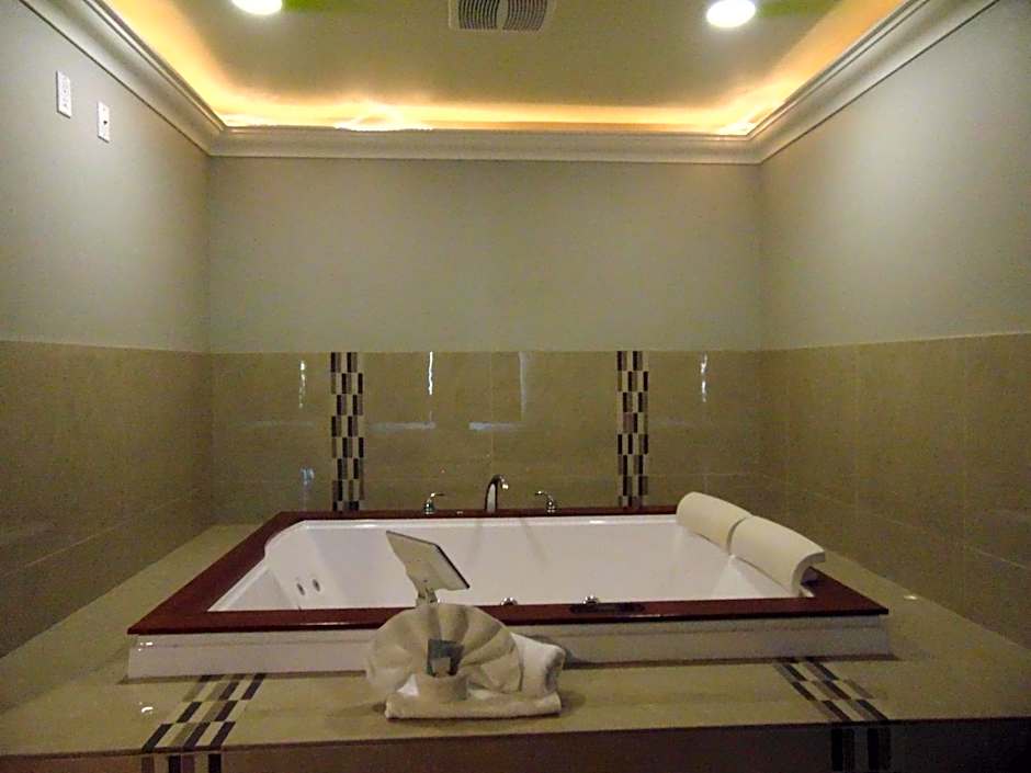 West Coast Inn Santa Ana