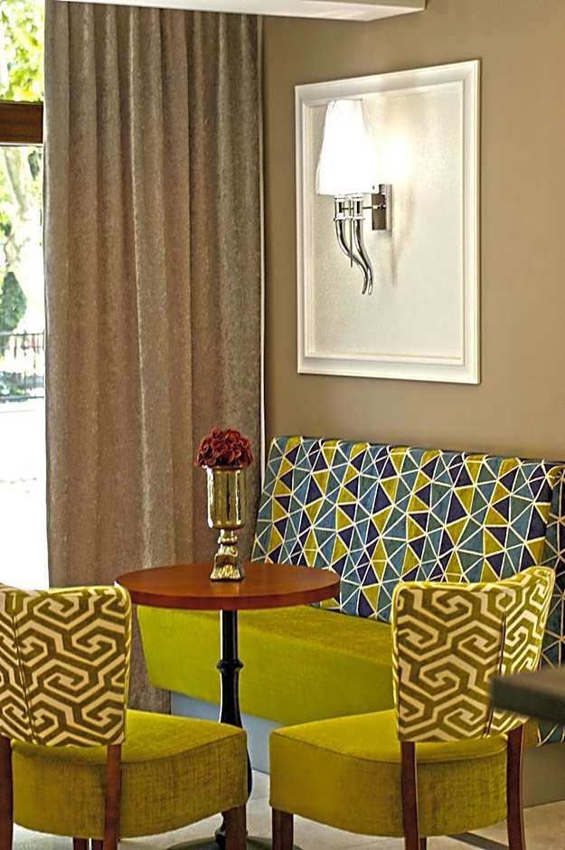 Boutique Hotel Divina