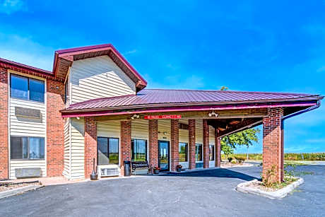 Capital O Amerihost Inn and Suites Mexico Hwy 54 MO
