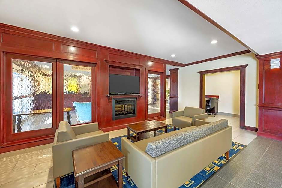 Best Western Plus Pratt