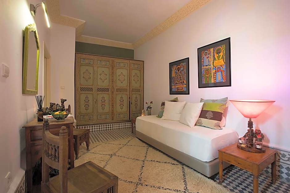 Riad Emotion
