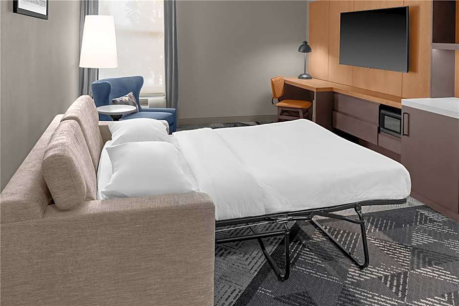 DoubleTree by Hilton Dayton Fairborn