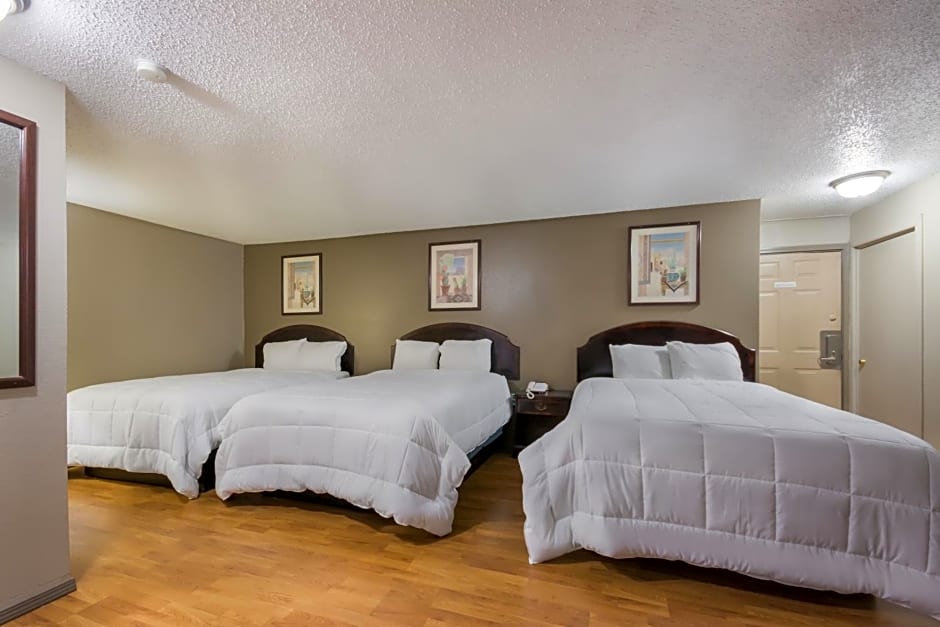 Americas Best Value Inn Woodward at 8th St