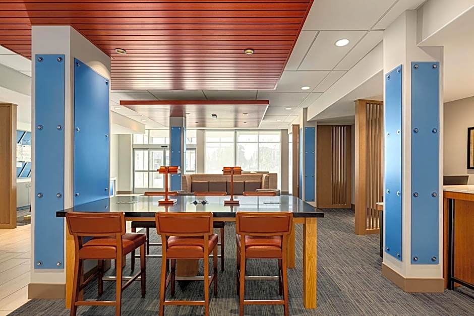 Holiday Inn Express & Suites Hayward - Castro Valley by IHG