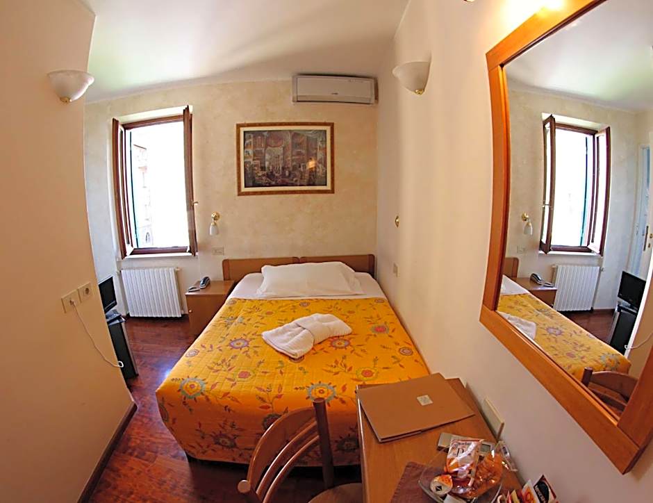 Primavera Mini Hotel