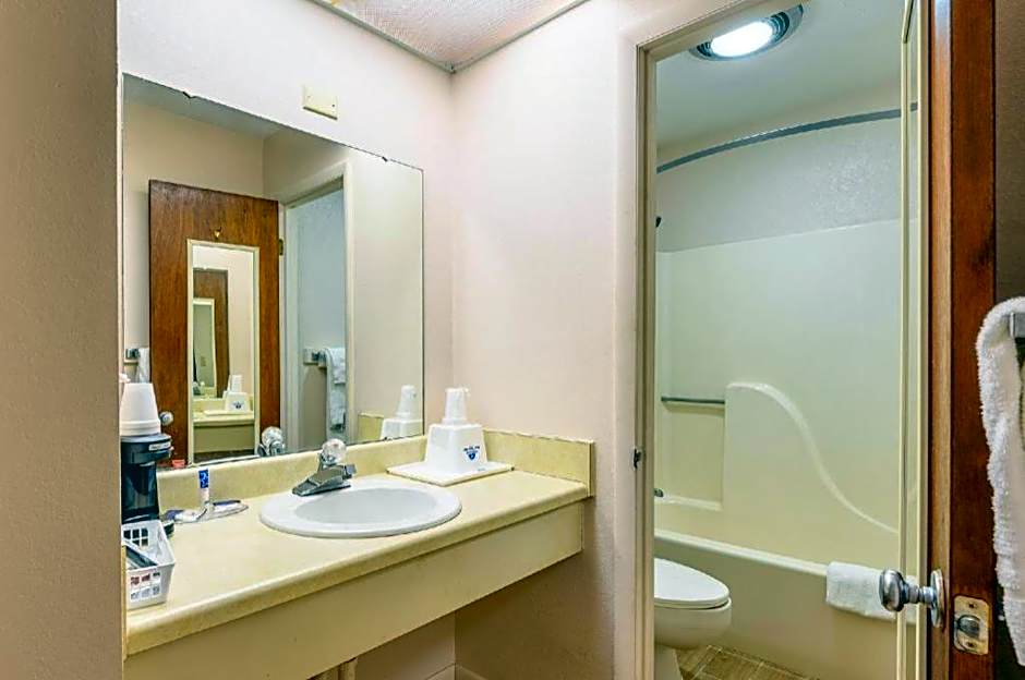Americas Best Value Inn Heflin